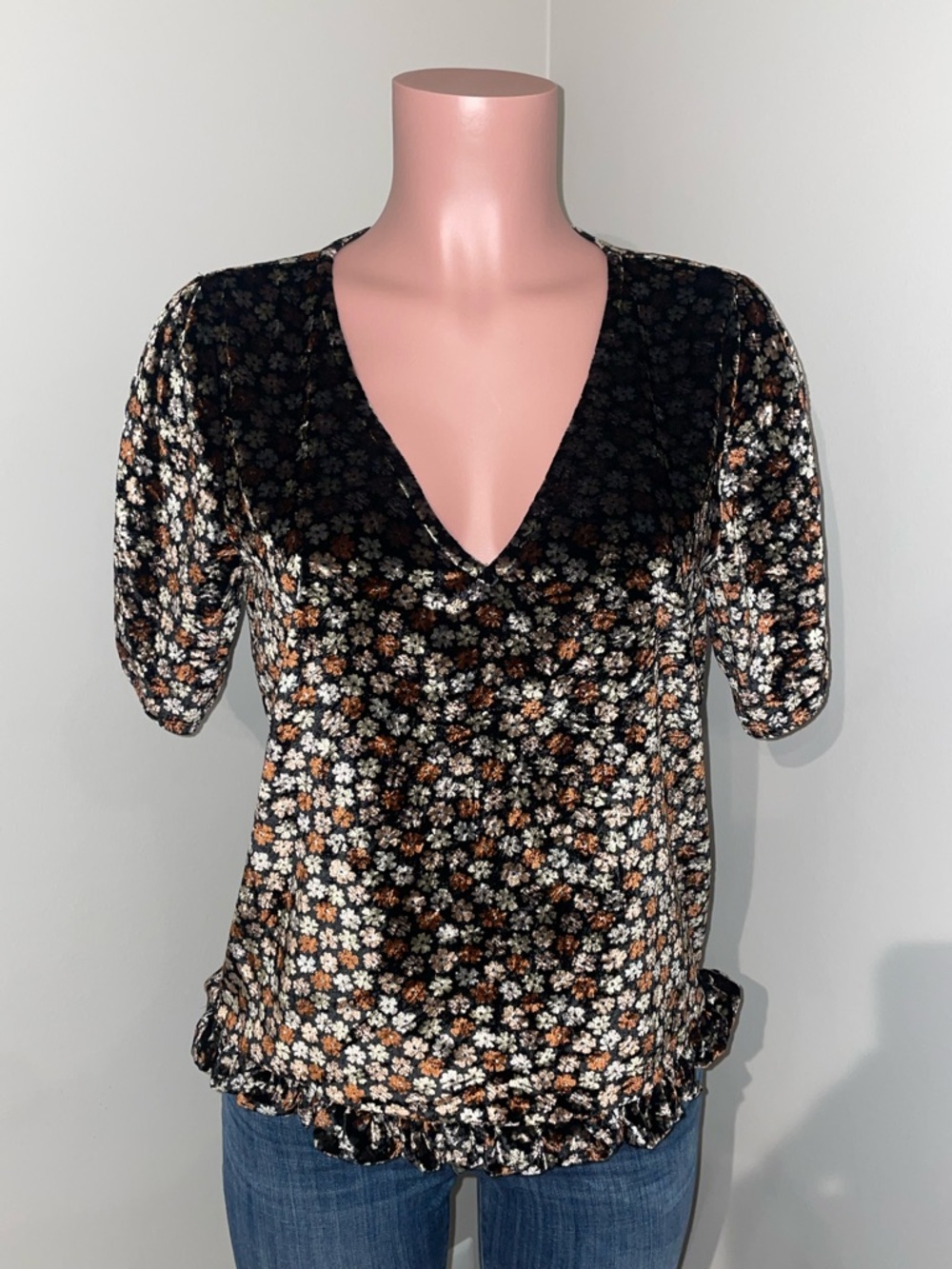 Madewell Velvet Tulip-Sleeve Ruffle Top in Petite Blooms